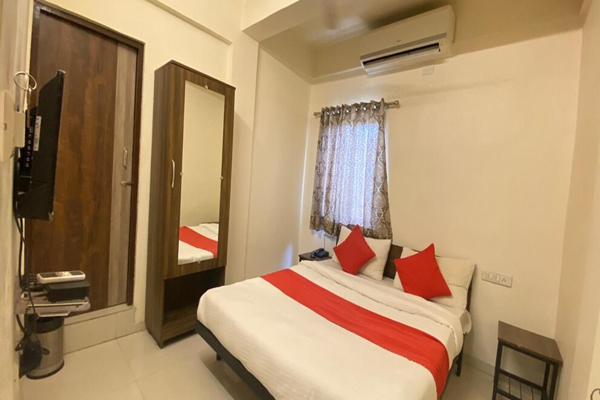 Hotel Kalyan Palace Watuwa Eksteriør bilde